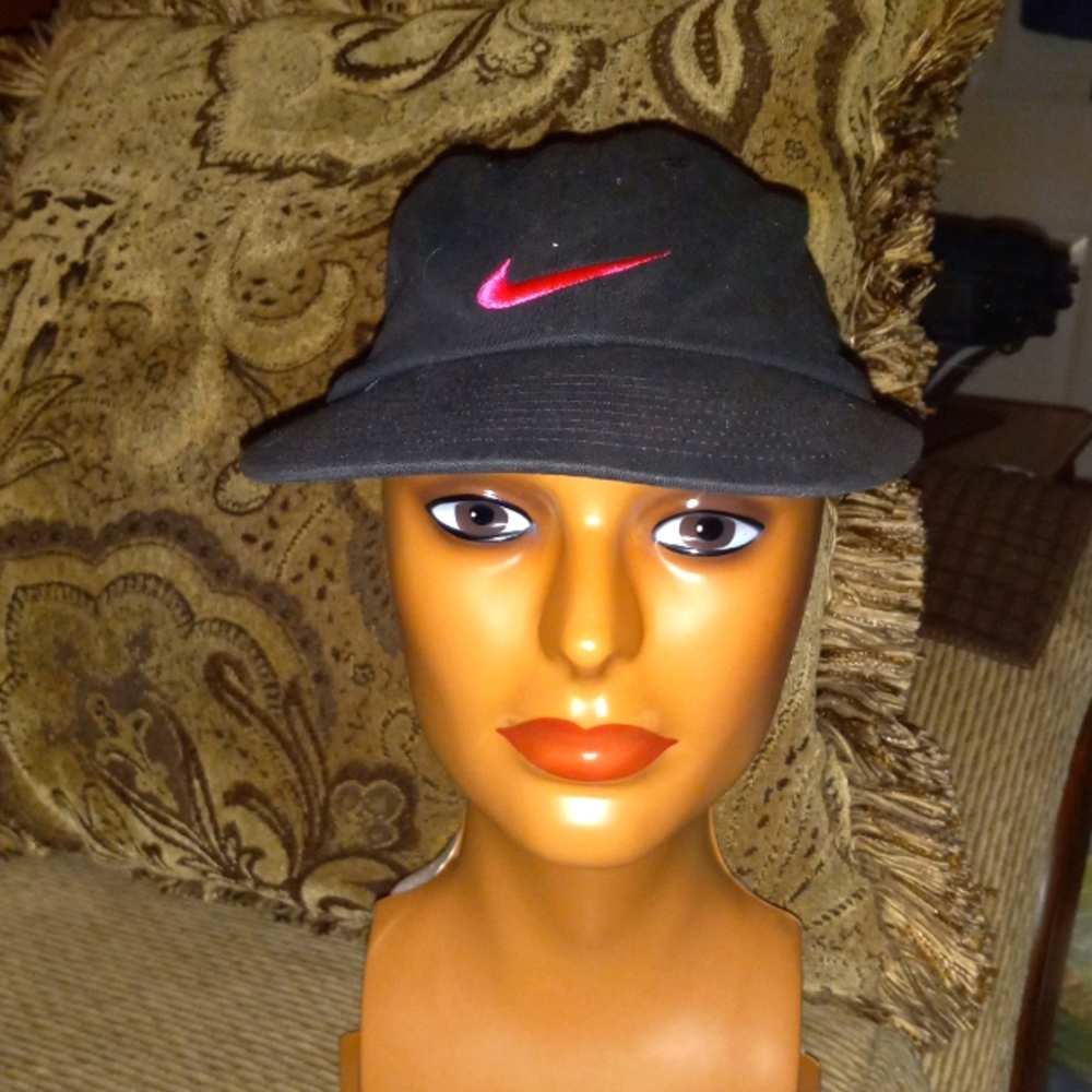 Ladies Nike Fitted Cap
